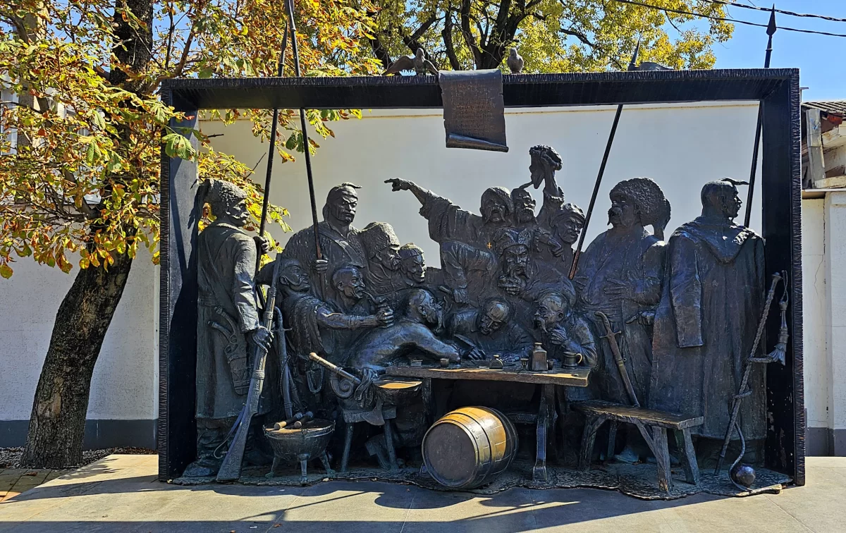 Памятник «Запорожцы пишут письмо»